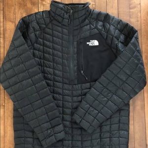 Men’s North Face thermoball pullover